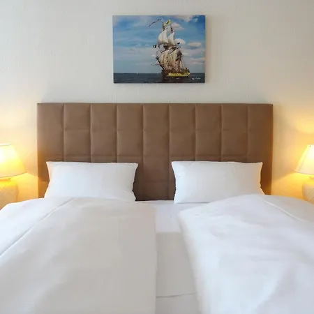 Apartment 514, Seepark *