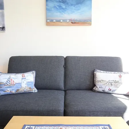 Apartment 514, Seepark *